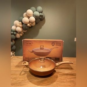 12”-inch Terracotta Wok